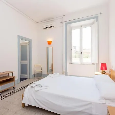 Vatican Comfortable Sunny Daire